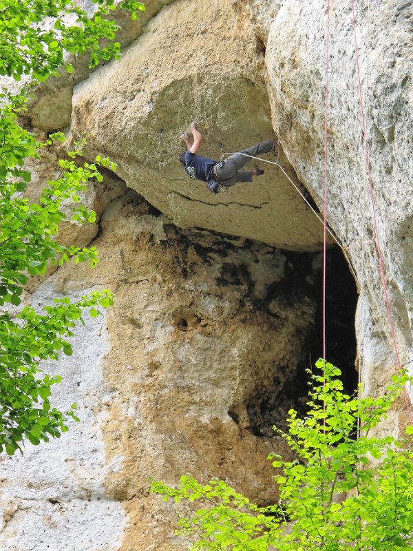 2015-05-24_14-08-03_WE-Lurais.jpg - WE falaies a Lurais