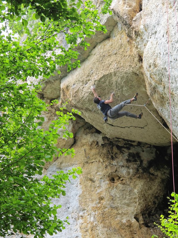 2015-05-24_14-08-07_WE-Lurais.jpg - WE falaies a Lurais