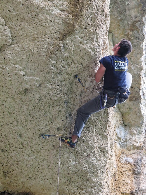 2015-05-24_14-10-47_WE-Lurais.jpg - WE falaies a Lurais