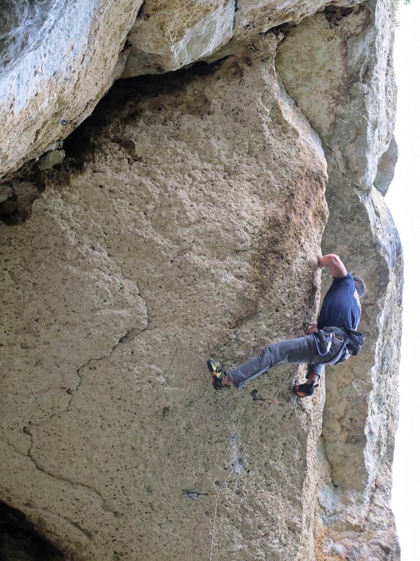 2015-05-24_14-11-00_WE-Lurais.jpg - WE falaies a Lurais