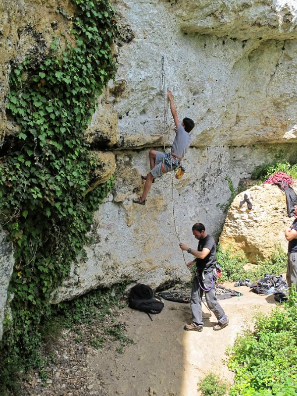 2015-05-24_14-18-18_WE-Lurais.jpg - WE falaies a Lurais