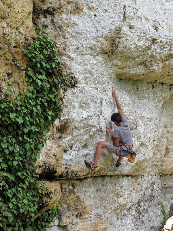 2015-05-24_14-18-26_WE-Lurais.jpg - WE falaies a Lurais