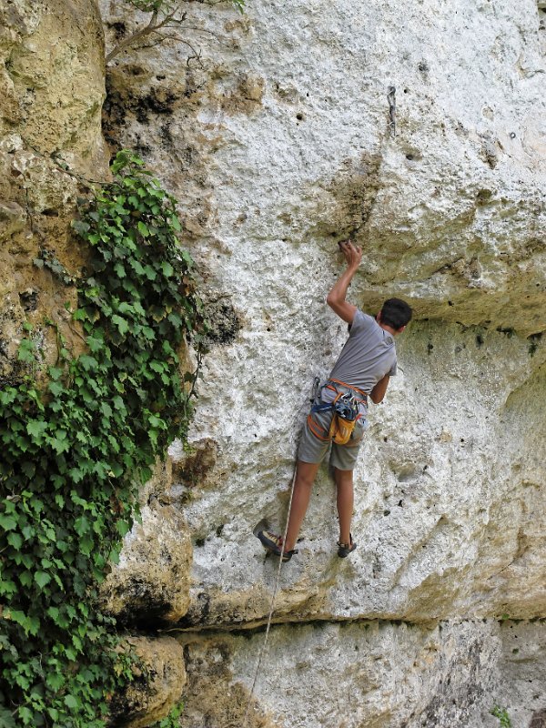 2015-05-24_14-18-43_WE-Lurais.jpg - WE falaies a Lurais