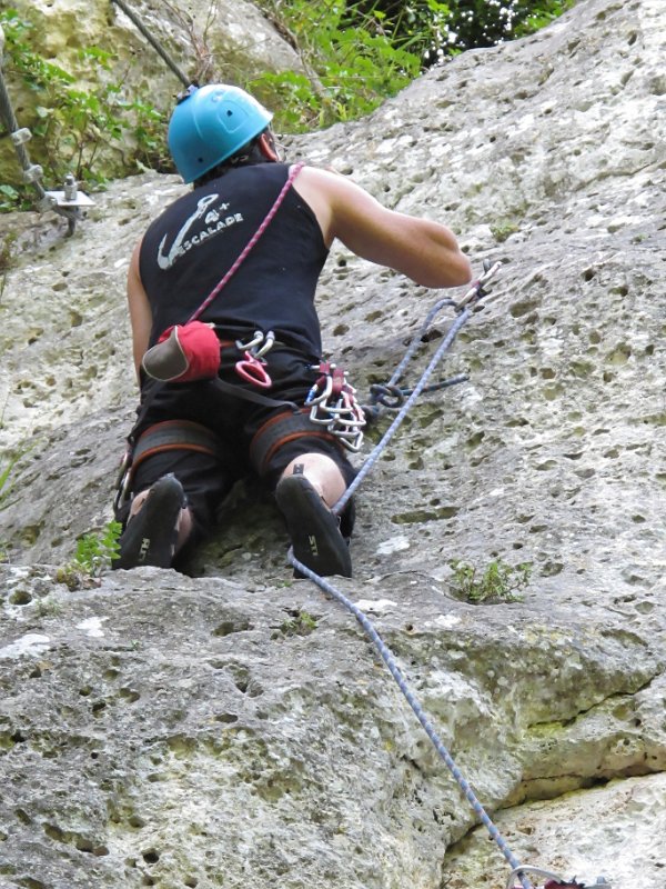 2015-05-24_16-11-32_WE-Lurais.jpg - WE falaies a Lurais