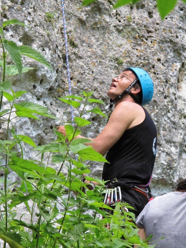 2015-05-24_16-30-32_WE-Lurais.jpg - WE falaies a Lurais