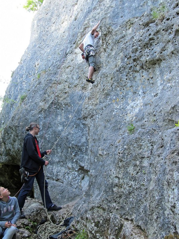 2015-05-24_16-51-49_WE-Lurais.jpg - WE falaies a Lurais