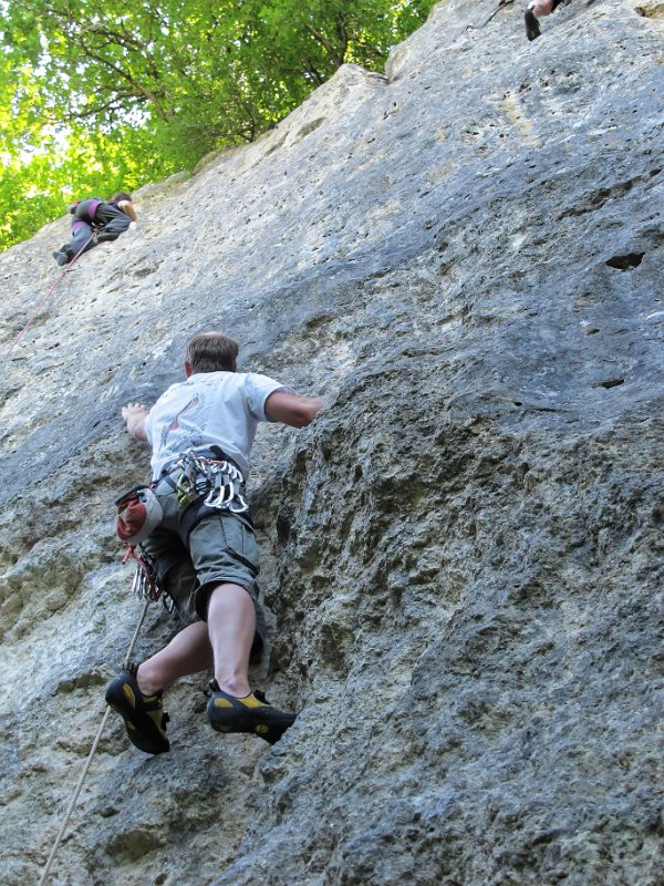 2015-05-24_16-52-22_WE-Lurais.jpg - WE falaies a Lurais