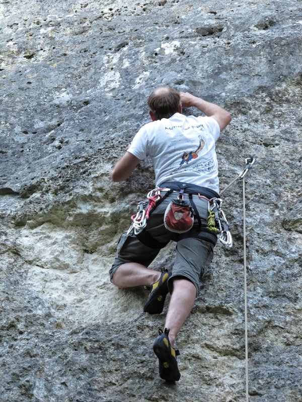 2015-05-24_16-55-29_WE-Lurais.jpg - WE falaies a Lurais