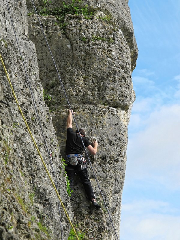 2015-05-25_11-08-41_WE-Lurais.jpg - WE falaies a Lurais