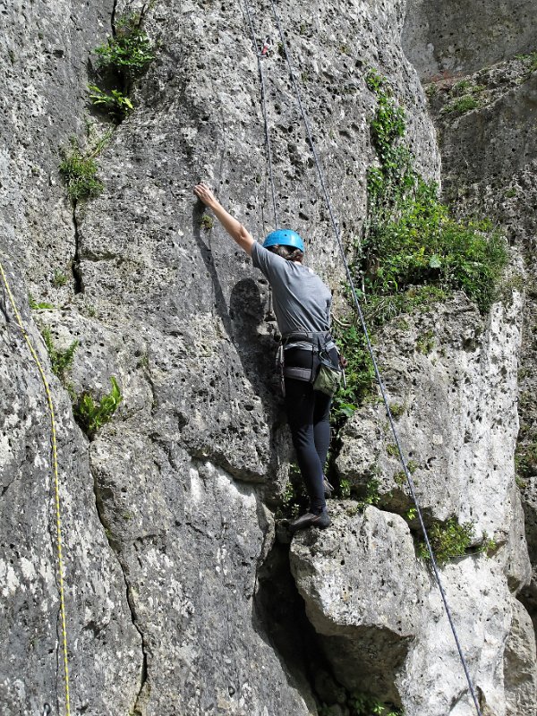 2015-05-25_11-13-04_WE-Lurais.jpg - WE falaies a Lurais