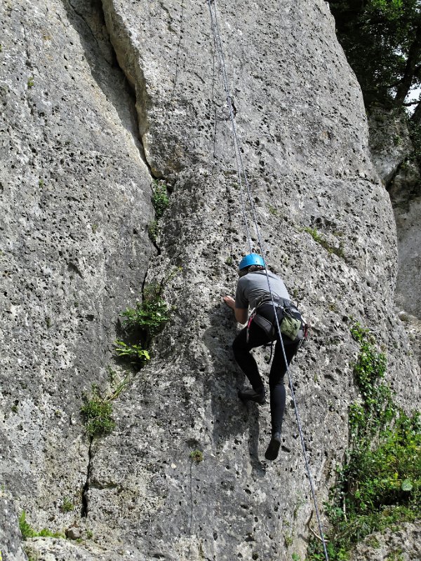 2015-05-25_11-14-22_WE-Lurais.jpg - WE falaies a Lurais